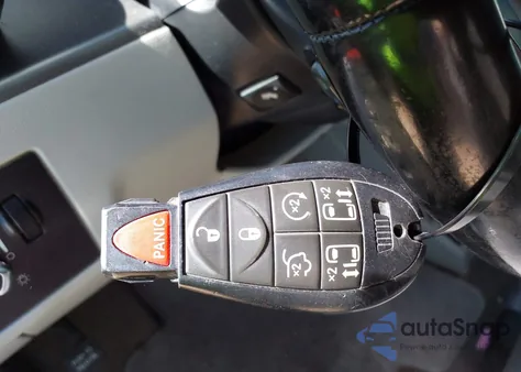 2009 Volkswagen Routan Sel Premium z USA, uszkodzony, nr VIN 2V8HW64X89R544958